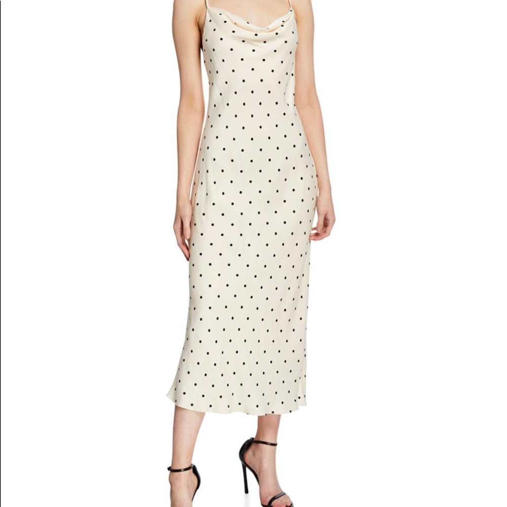 Beautiful dress (polka dot)